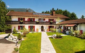 Bayern Resort Hotel - Adults only - mit Zugspitzblick - Eibsee-Nähe - Wellnessbereich - Naturpool im Sommer